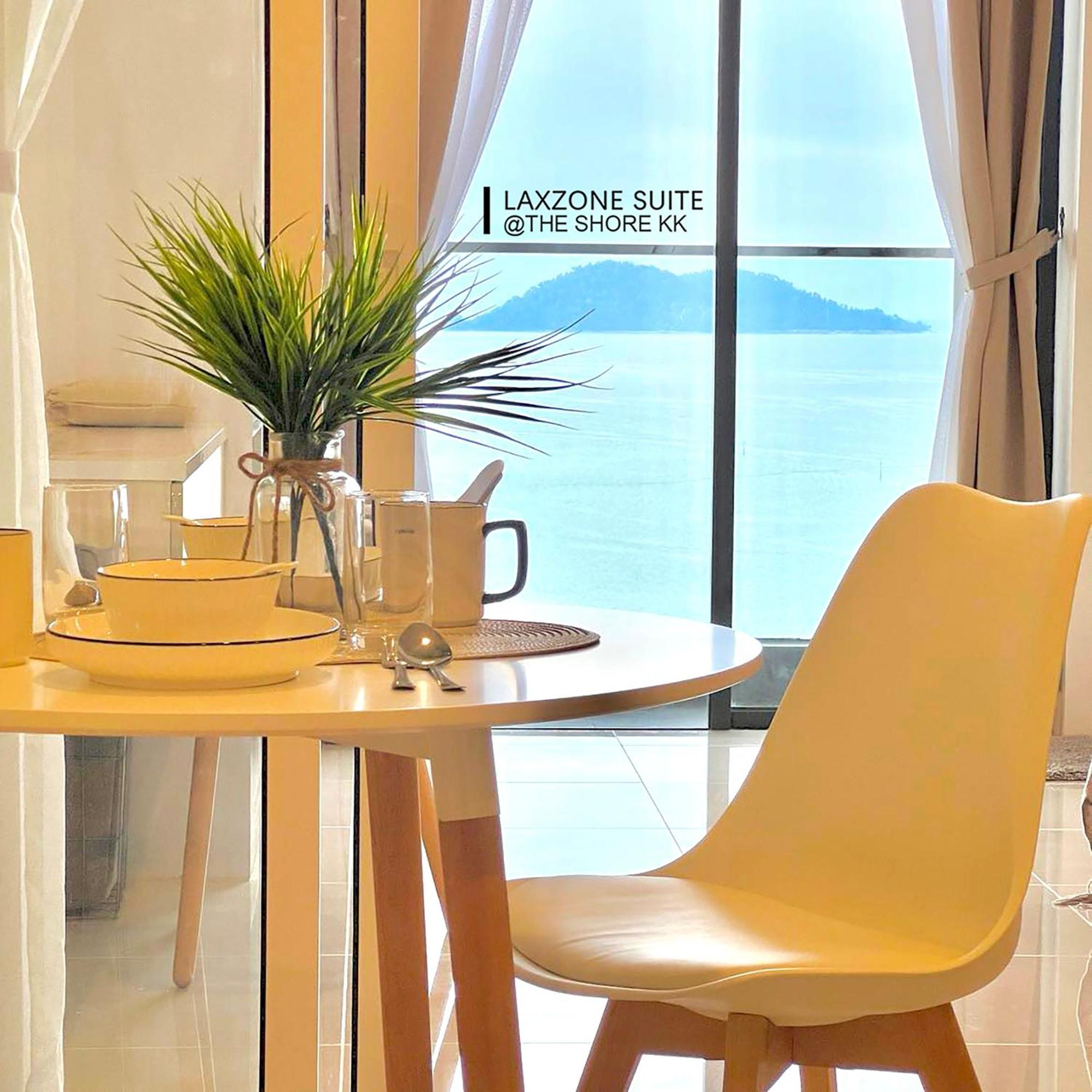 The Shore Cbd Kota Kinabalu By Laxzone Suite Eksteriør billede