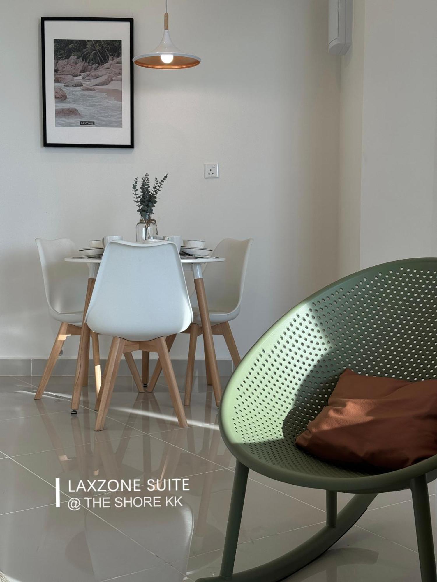 The Shore Cbd Kota Kinabalu By Laxzone Suite Eksteriør billede