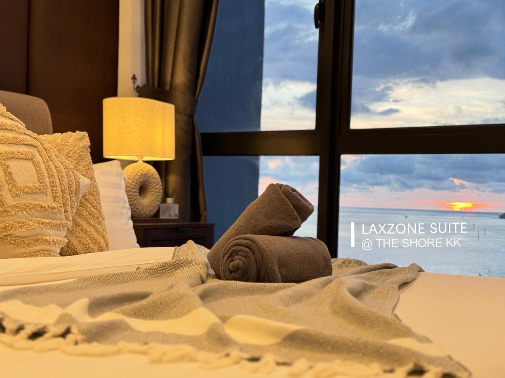 The Shore Cbd Kota Kinabalu By Laxzone Suite Eksteriør billede